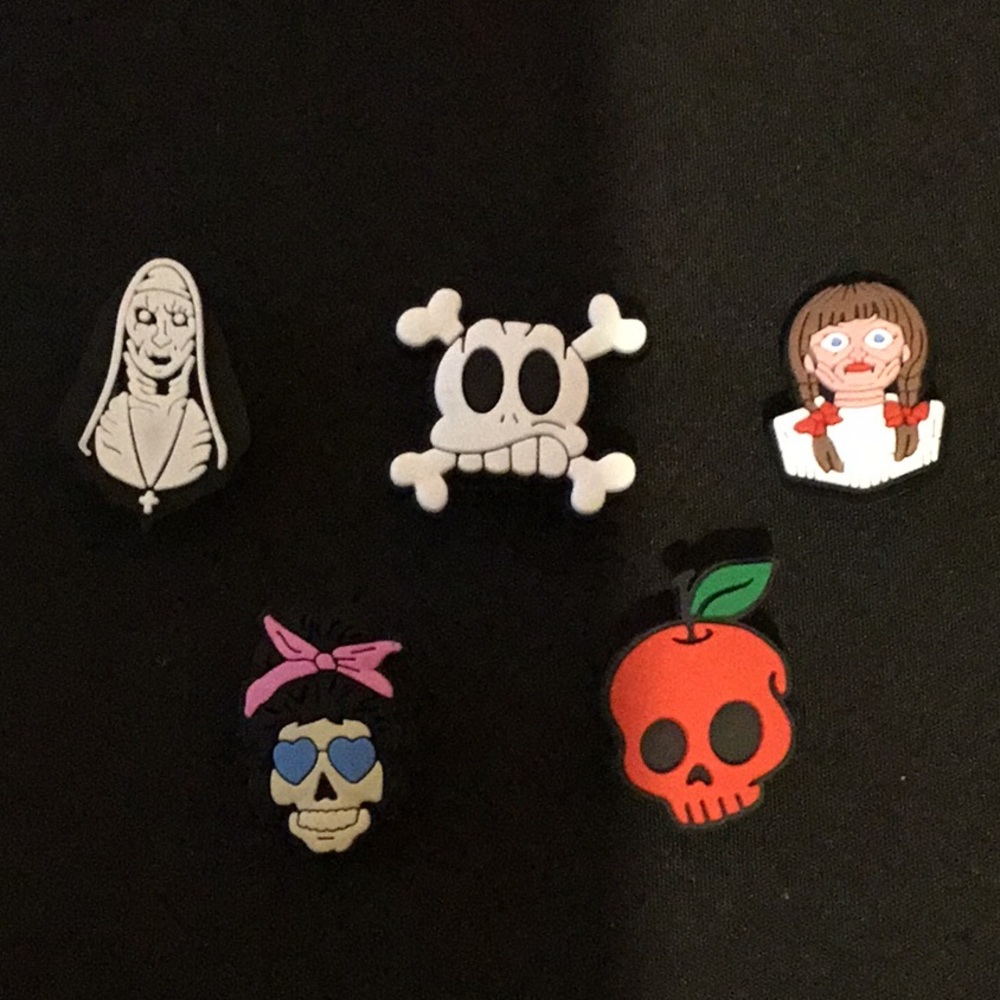 1004. 🎃 (5-pc) Horror Shoe Charms